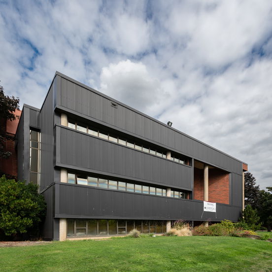 Mudd Building, home of Willamette's MBA in Salem. 