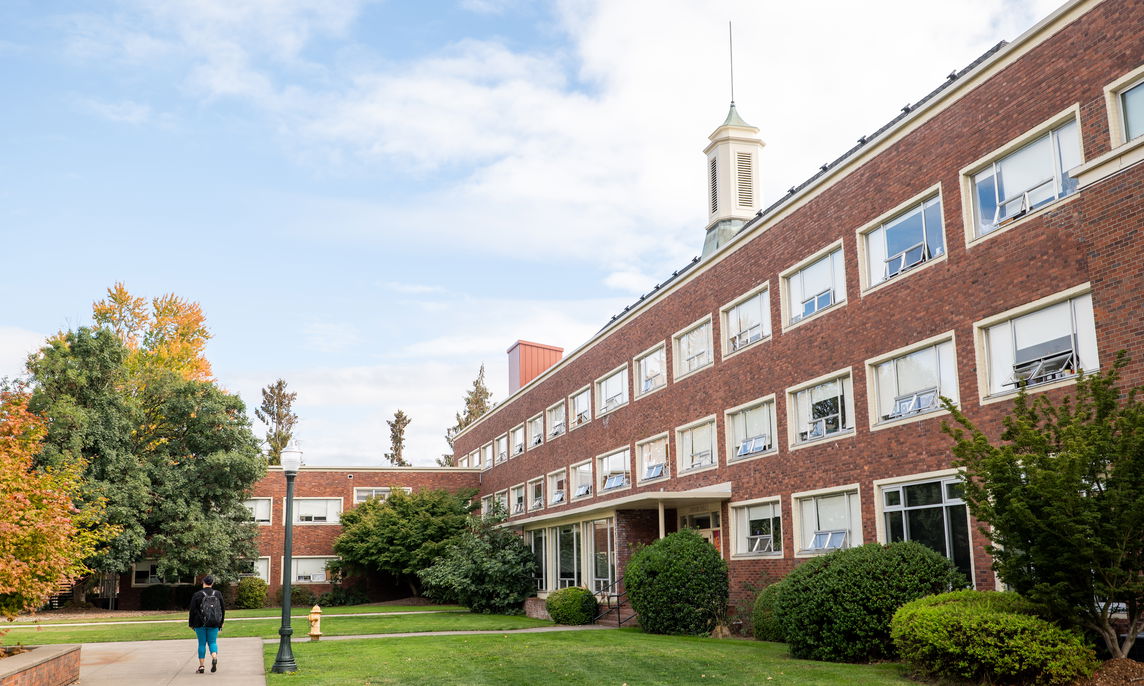 Baxter Hall at Willamette's Salem Campus