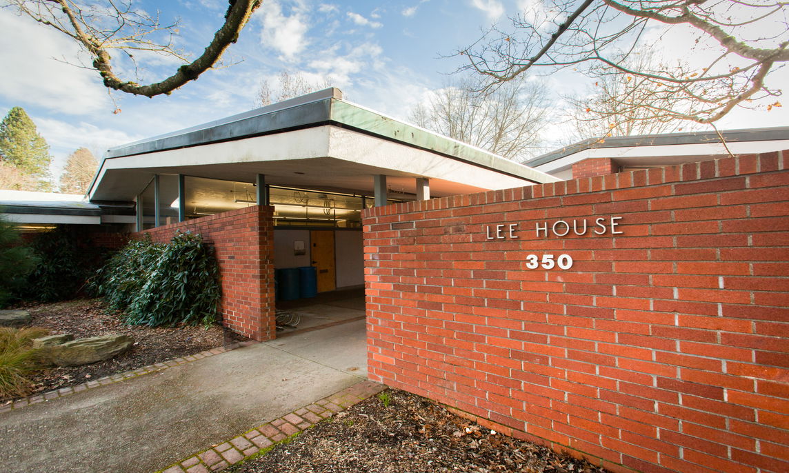 Front of Lee House located on Willamette's Salem Campus