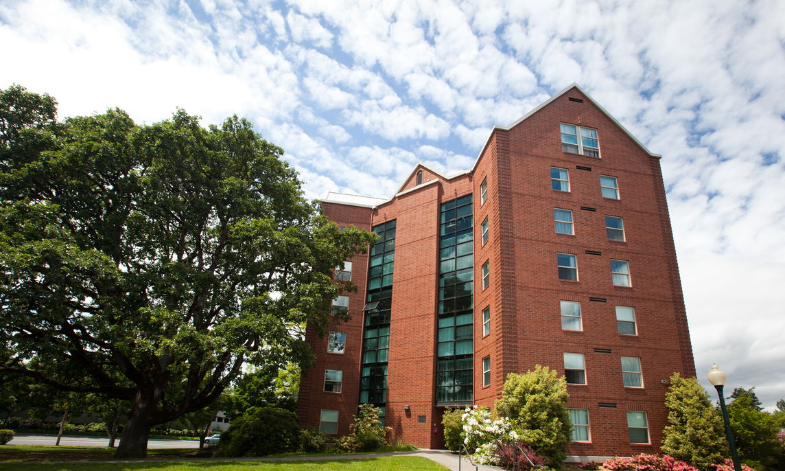 Front of University Apartments at Willamette's Salem campus